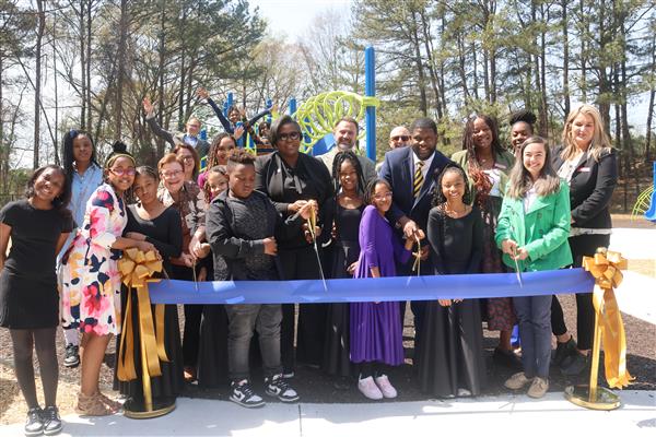 SCOTT's Partners Cutting the Ribbon